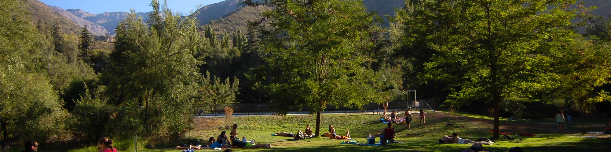 Parque Almendro, cabañas cajon del maipo, camping cajón del maipo, picnic cajón del maipo, piscinas, naturaleza, asado, atractivos